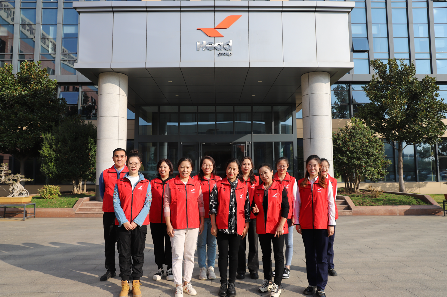  赫達集團開展志愿者重陽節(jié)敬老、愛老志愿服務(wù)活動